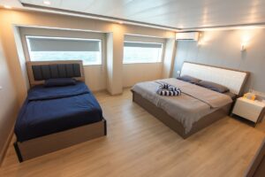 Serenity Main Deck Suite (cabin 9 & 10)